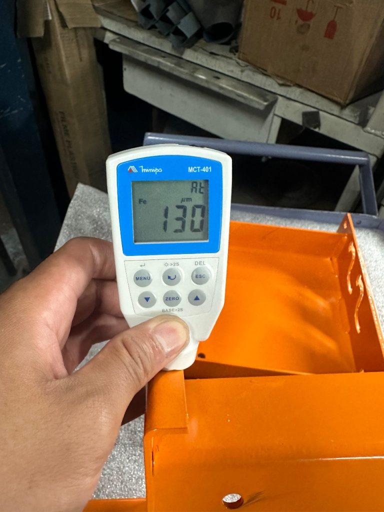 Decatec - Remoção de Tintas em Gancheiras e Peças Metálicas - Decapagem Química e Jateamento em Caxias do Sul